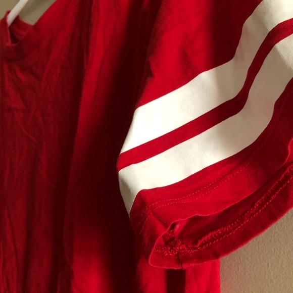 Red crop top - Picture 3 of 3